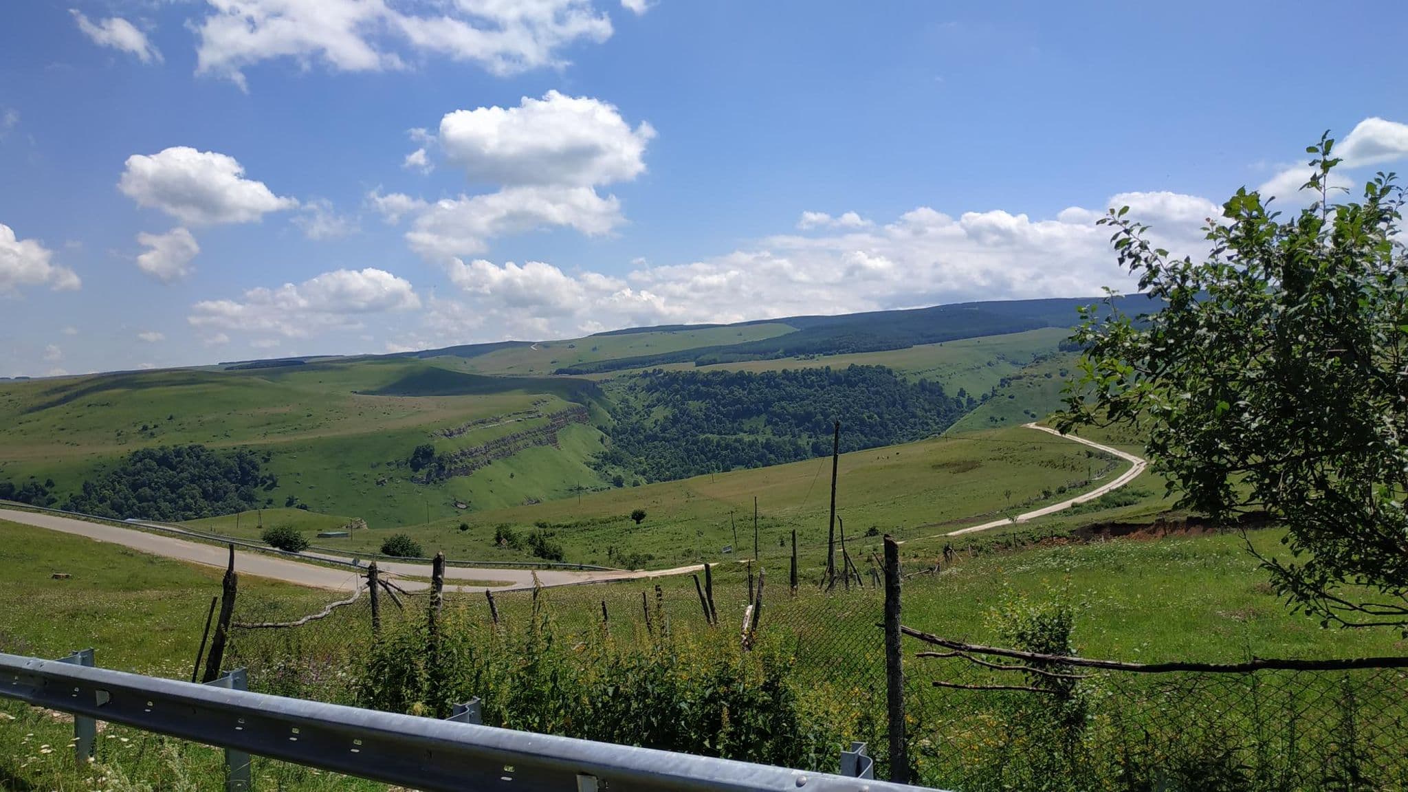 image Спуск от поселка Элькуш