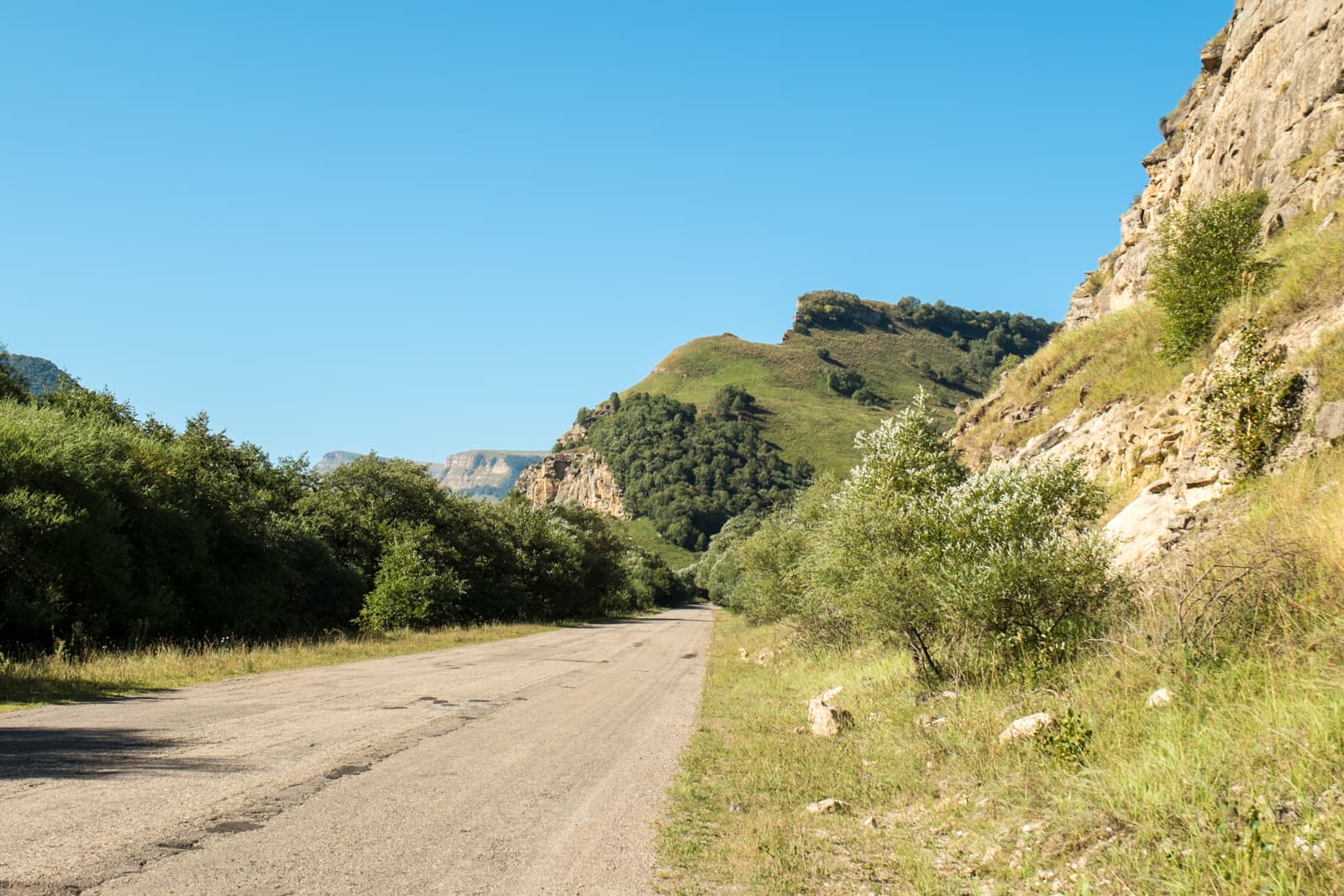 image Дорога вдоль реки Подкумок